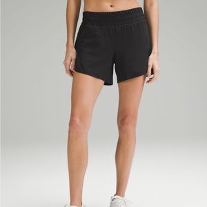 Lululemon Track that mid rise lined short 5”